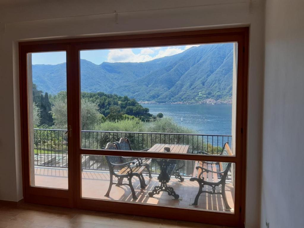 Big Apartment With Lake View And Two Bedrooms Sala Comacina Eksteriør billede